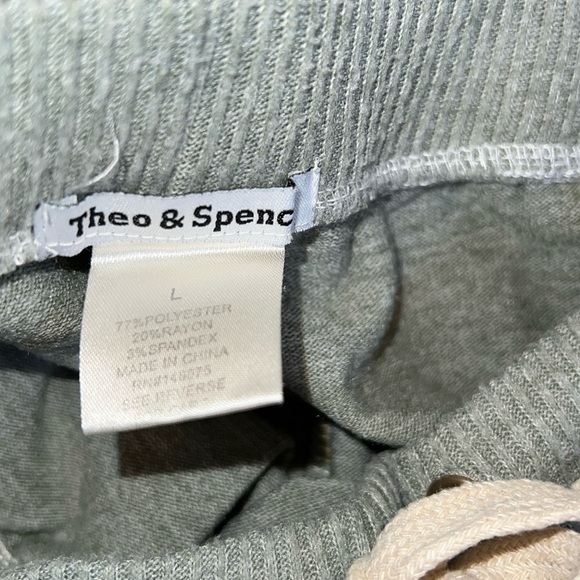 Theo & Spence Two Piece Tie Dye Jogger Set - Picture 11 of 11